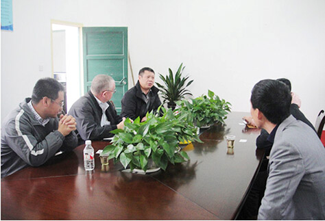 美國(guó)某大型化學(xué)原料采購(gòu)商亞洲區(qū)總裁來(lái)我廠考察 美國(guó)某大型化學(xué)原料采購(gòu)商亞洲區(qū)總裁來(lái)我廠考察