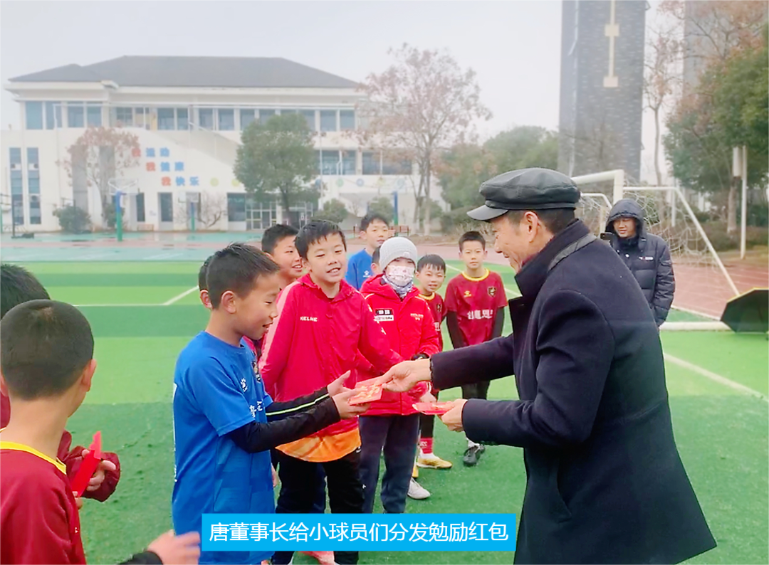 傳承與奉獻(xiàn) 傳承與奉獻(xiàn)